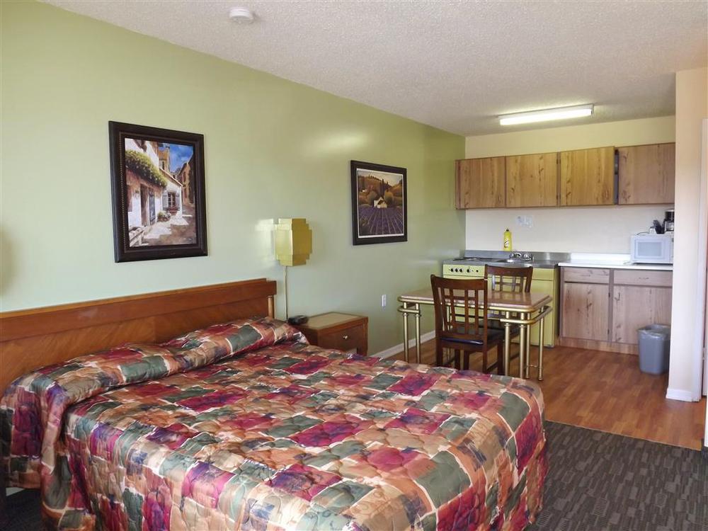 Canadas Best Value Inn Whitecourt Pokój zdjęcie