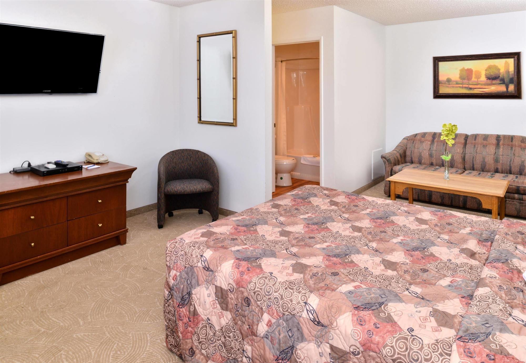 Canadas Best Value Inn Whitecourt Zewnętrze zdjęcie