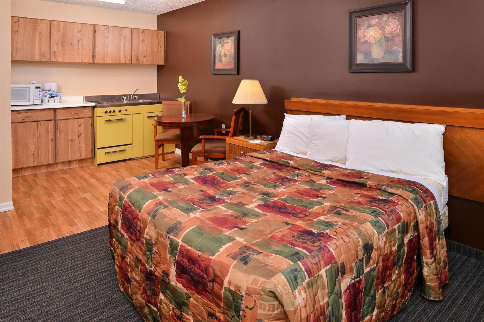 Canadas Best Value Inn Whitecourt Zewnętrze zdjęcie