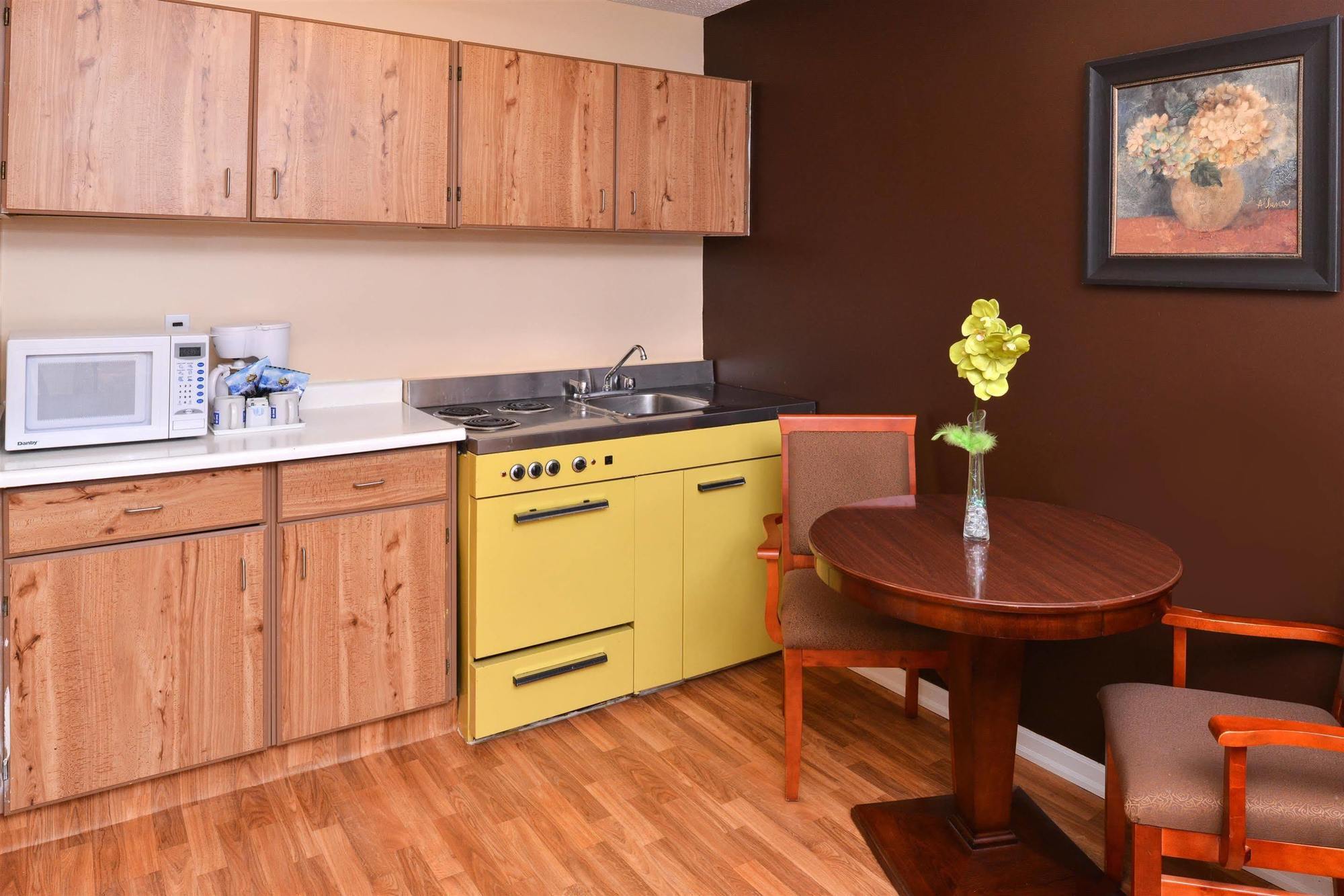 Canadas Best Value Inn Whitecourt Zewnętrze zdjęcie