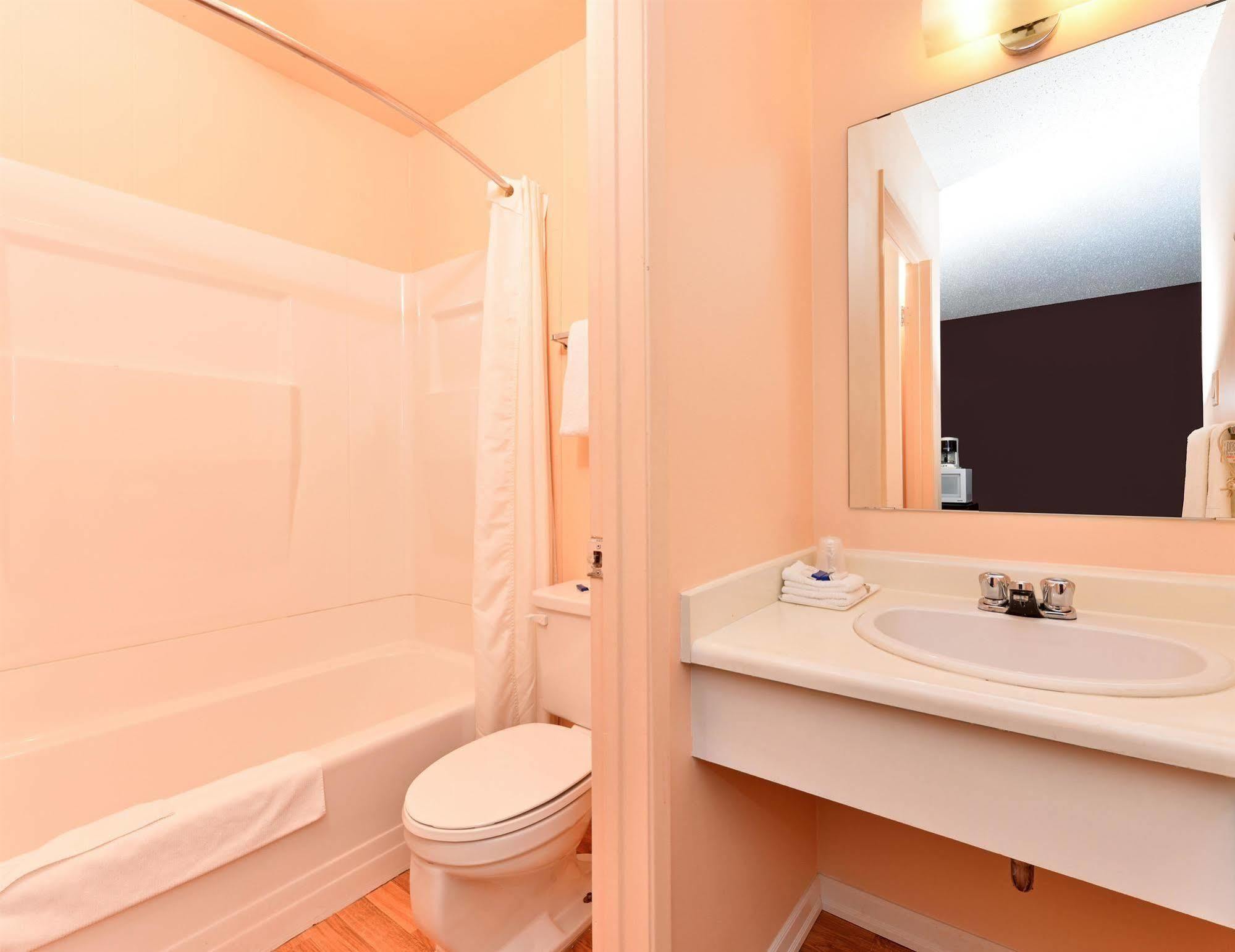 Canadas Best Value Inn Whitecourt Zewnętrze zdjęcie